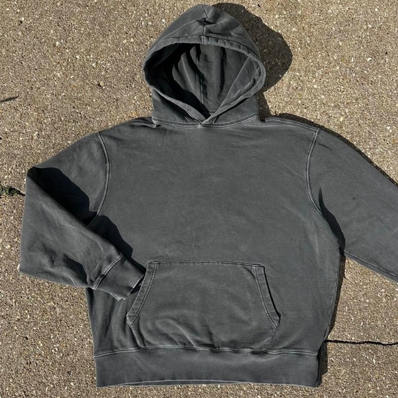 Old Navy Men's Grey Hoodie - Picture 2 of 5